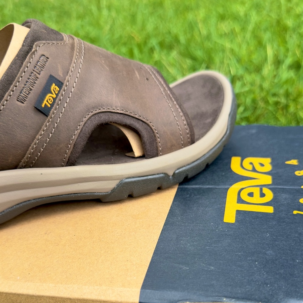 NEW UNWORN TEVA men's langdon slide in walnut size:11